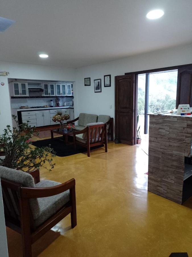 Hostal Villa Del Sol ซาเลนโต ภายนอก รูปภาพ