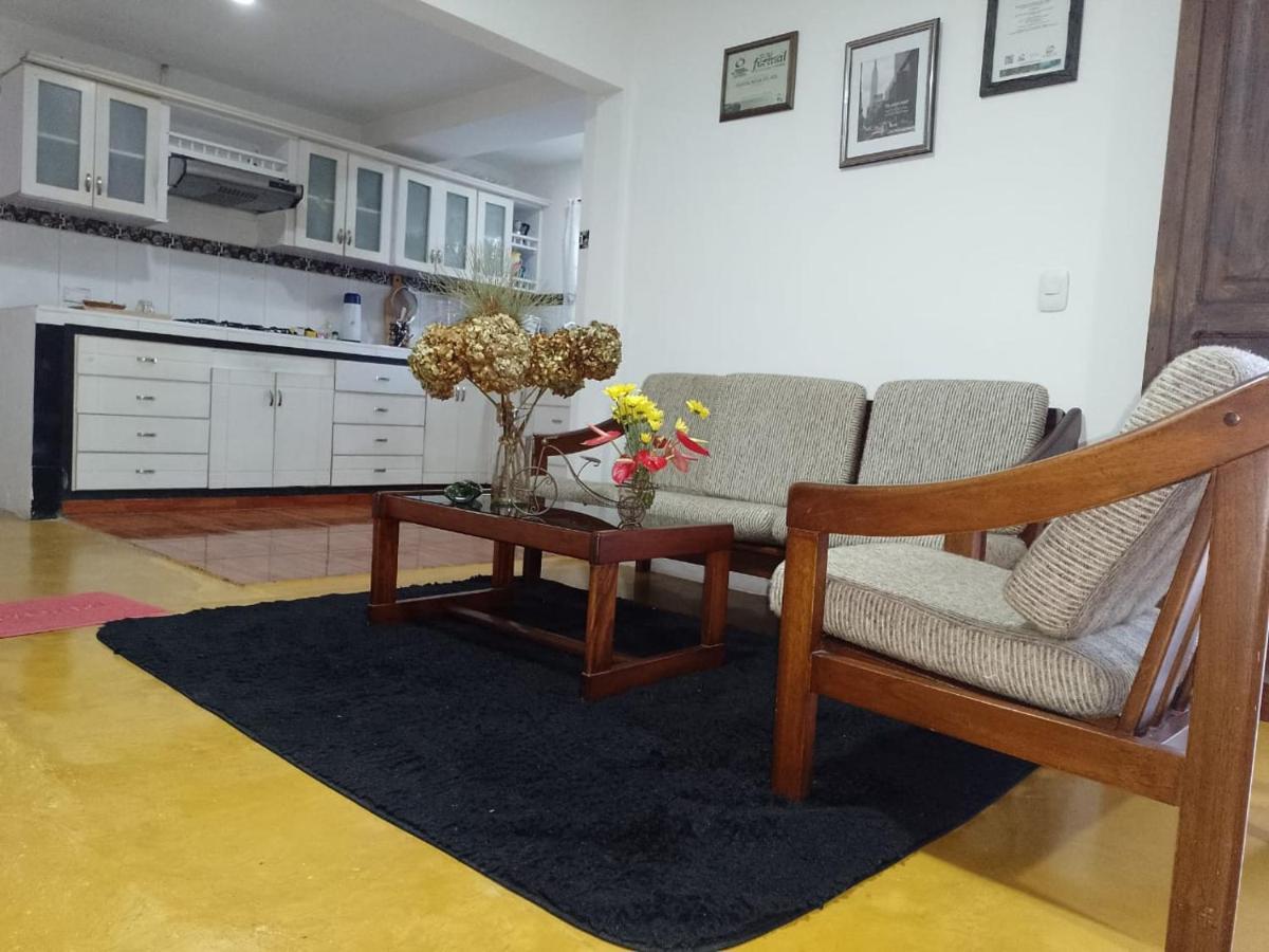 Hostal Villa Del Sol ซาเลนโต ภายนอก รูปภาพ