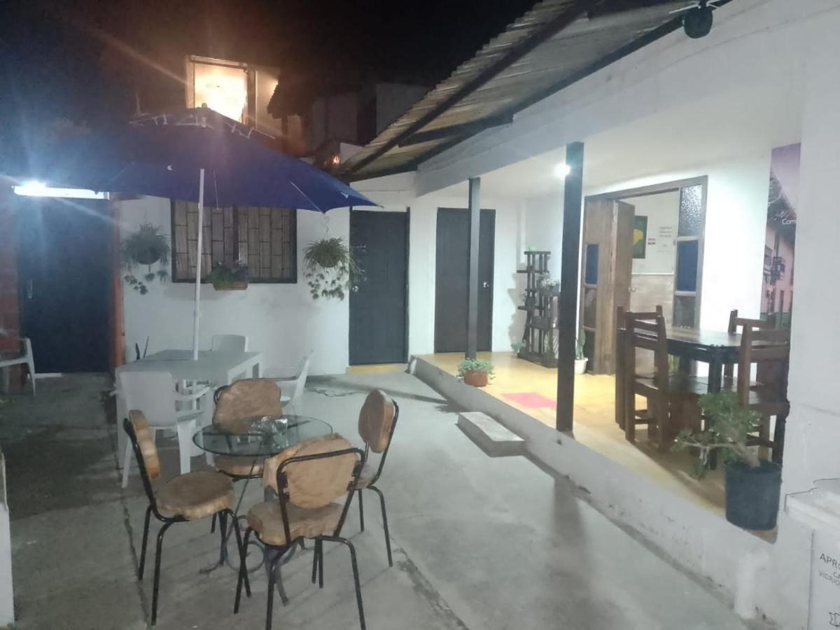 Hostal Villa Del Sol ซาเลนโต ภายนอก รูปภาพ