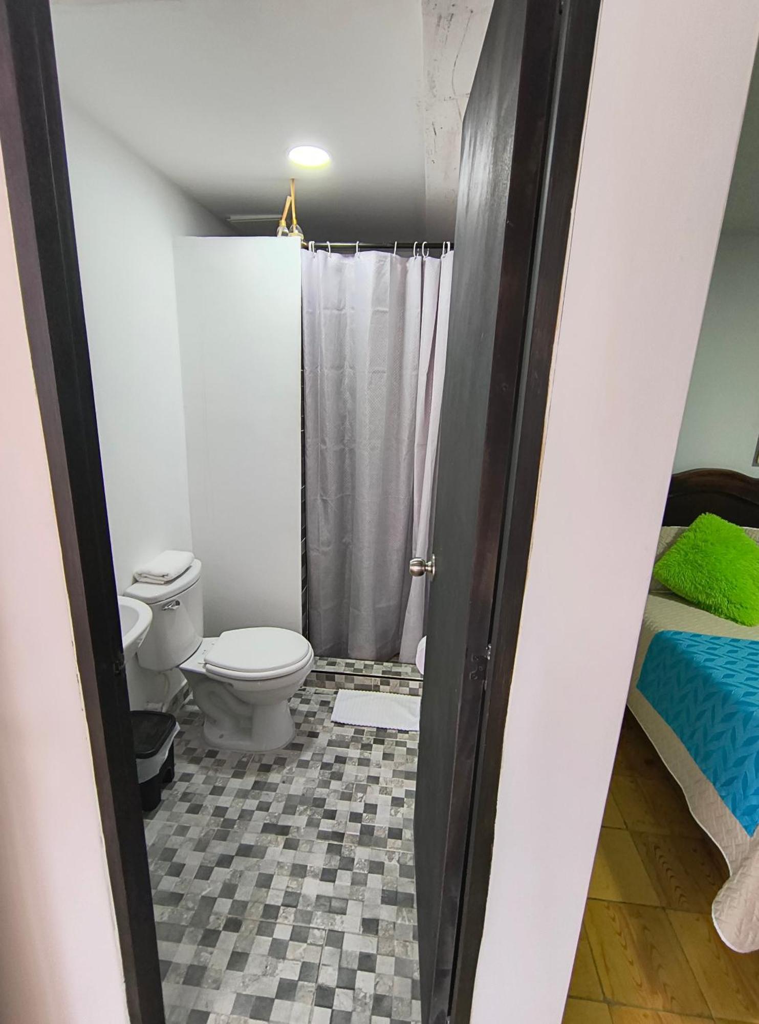 Hostal Villa Del Sol ซาเลนโต ภายนอก รูปภาพ