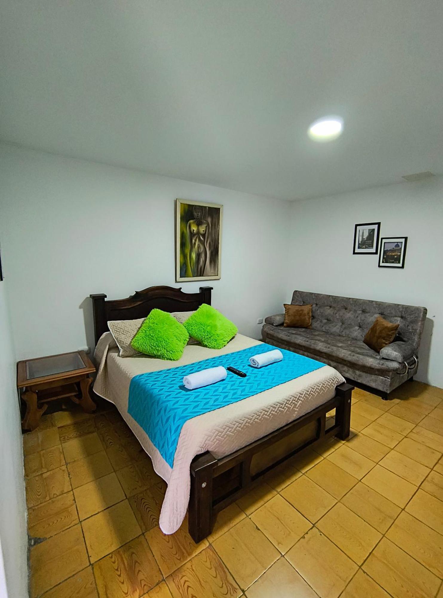 Hostal Villa Del Sol ซาเลนโต ภายนอก รูปภาพ