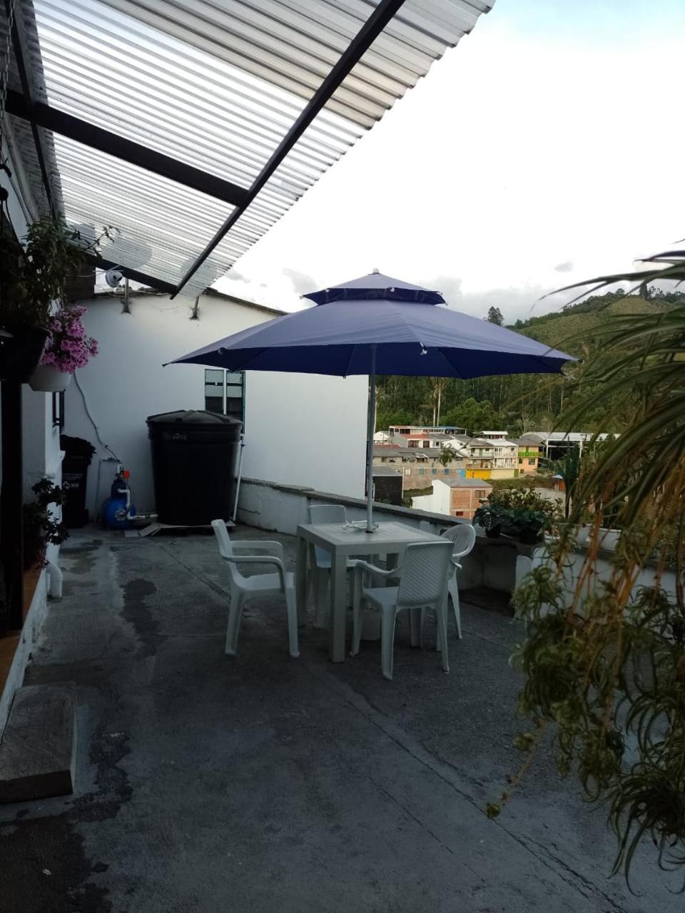 Hostal Villa Del Sol ซาเลนโต ภายนอก รูปภาพ